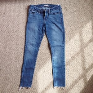 Levi’s 711 Skinny Jeans